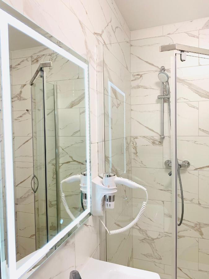 קלודז'קו Apartament W Samym Sercu Miasta Z Darmowym Parkingiem Pod Zlotym Lwem -Hotel VI מראה חיצוני תמונה
